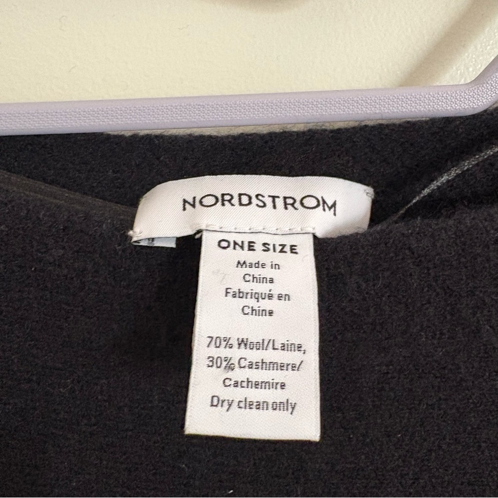 Nordstrom Black V-Neck Wool & Cashmere Poncho One Size Minimalist Color Block - Picture 3 of 6